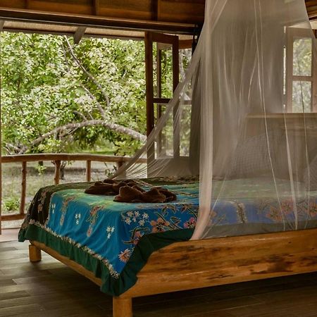 Monkey Mansion - Jungalows & Tours Khao Sok National Park Exterior photo